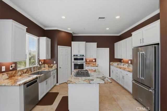 1125 Pamplona, Riverside, CA 92508