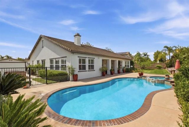 1125 Pamplona, Riverside, CA 92508