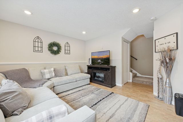 7087 Merrimac Lane N, Maple Grove, MN 55311