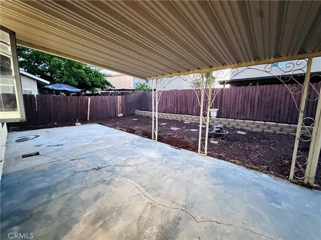 12218 Pluto Drive, Victorville, CA 92392