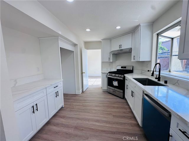 12218 Pluto Drive, Victorville, CA 92392