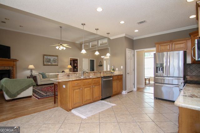 112 Addington Drive, Kathleen, GA 31047
