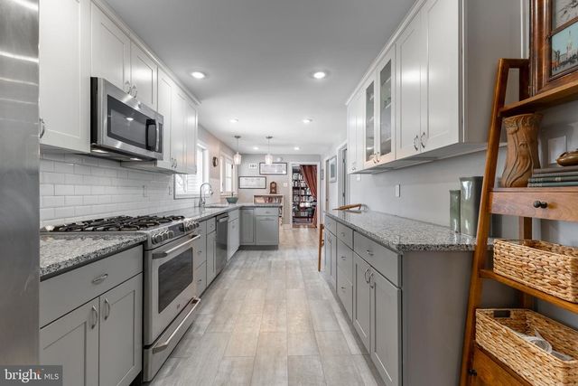 733 W FOSTER AVE, State College, PA 16801