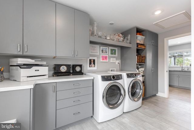 733 W FOSTER AVE, State College, PA 16801