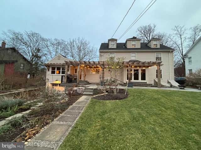 733 W FOSTER AVE, State College, PA 16801