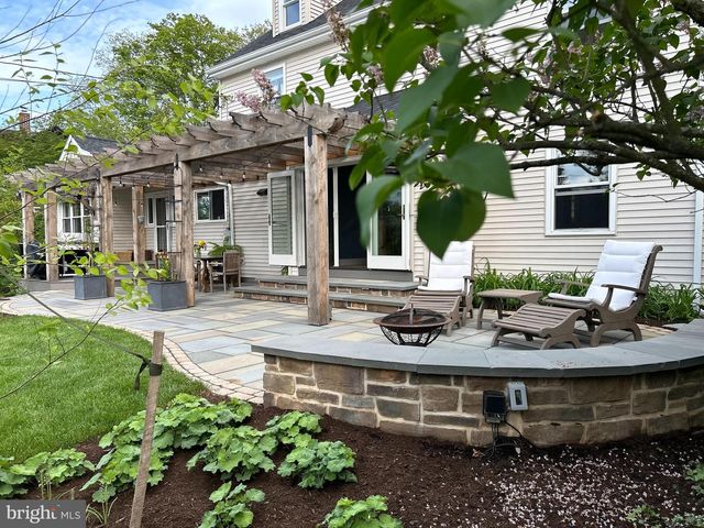 733 W FOSTER AVE, State College, PA 16801