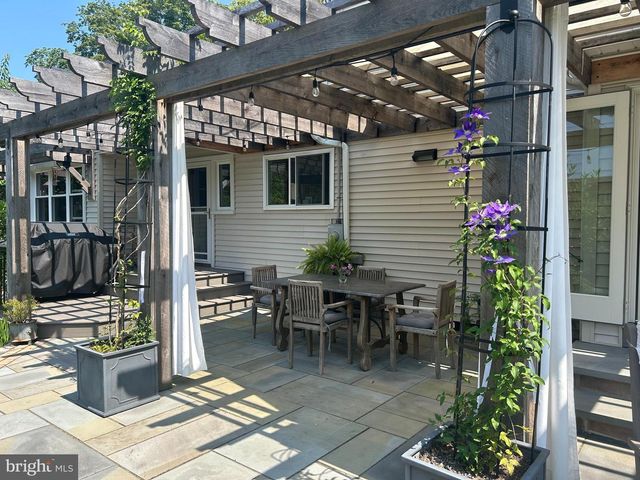 733 W FOSTER AVE, State College, PA 16801