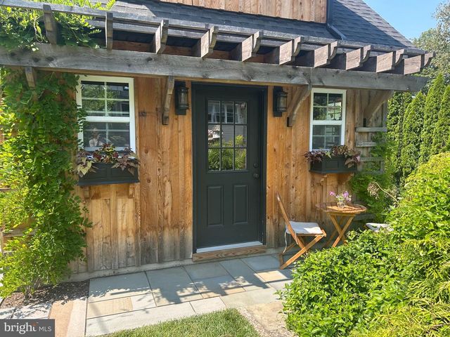 733 W FOSTER AVE, State College, PA 16801