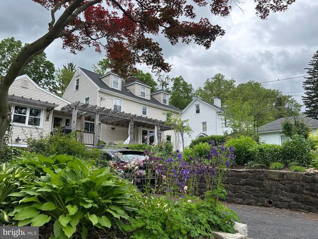 733 W FOSTER AVE, State College, PA 16801