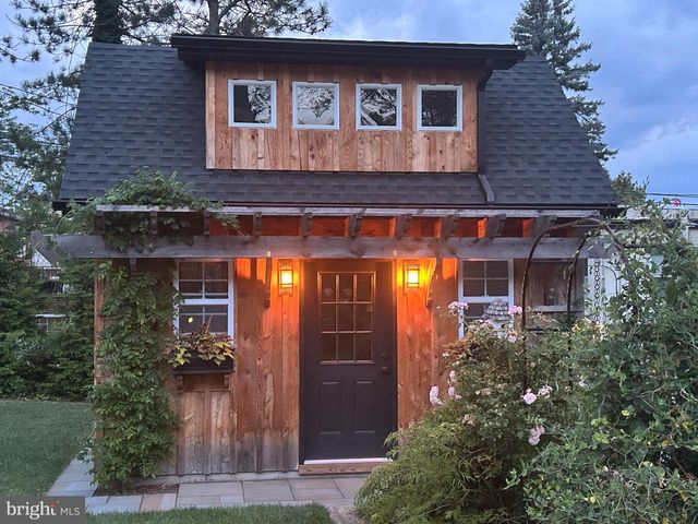 733 W FOSTER AVE, State College, PA 16801