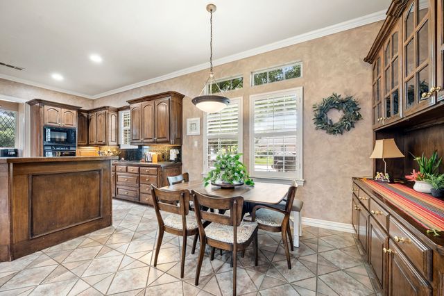 200 Mill Wood Drive, Colleyville, TX 76034
