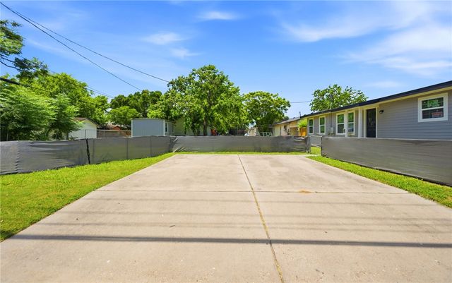 4902 Weber, Corpus Christi, TX 78411