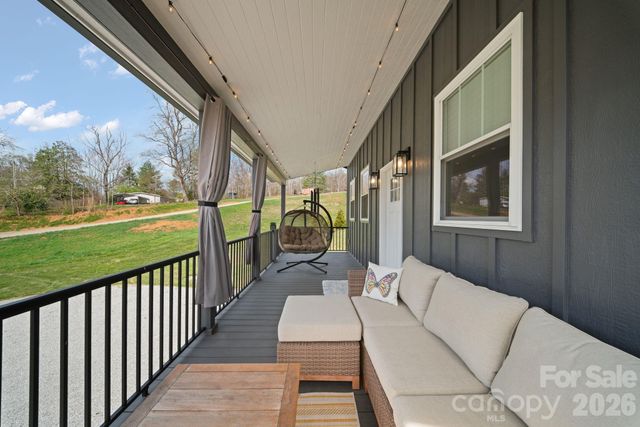 16 Hare Ridge, Asheville, NC 28803