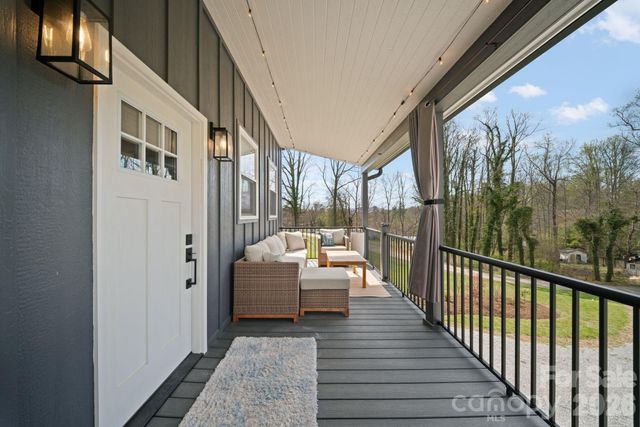 16 Hare Ridge, Asheville, NC 28803