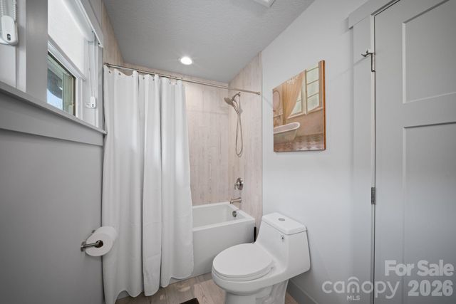 16 Hare Ridge, Asheville, NC 28803