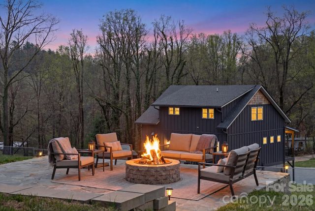 16 Hare Ridge, Asheville, NC 28803