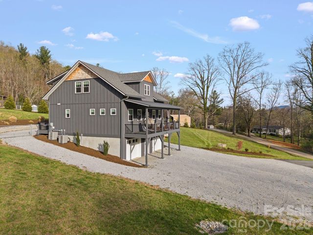 16 Hare Ridge, Asheville, NC 28803