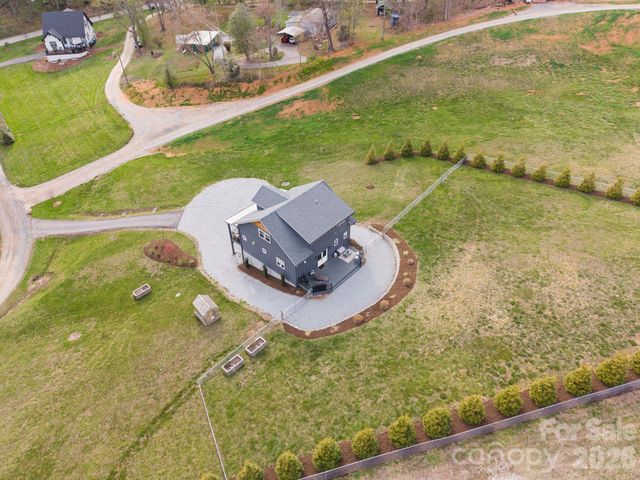 16 Hare Ridge, Asheville, NC 28803