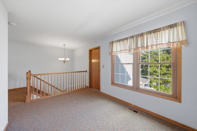 7770 Bristol Park Drive, Tinley Park, IL 60477