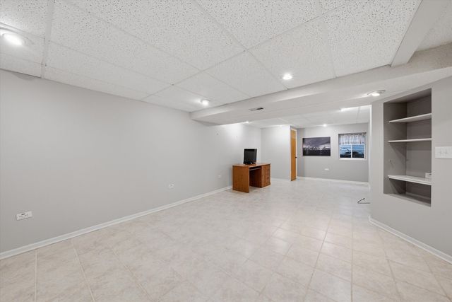 7770 Bristol Park Drive, Tinley Park, IL 60477