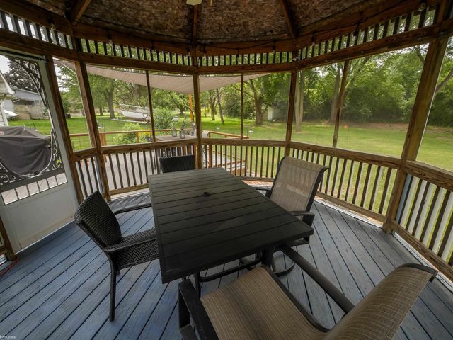 8468 Rondale Drive, Grand Blanc, MI 48439