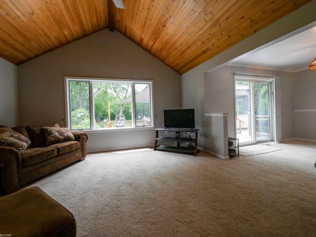 8468 Rondale Drive, Grand Blanc, MI 48439