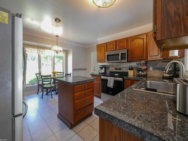 8468 Rondale Drive, Grand Blanc, MI 48439