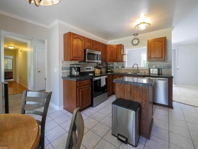 8468 Rondale Drive, Grand Blanc, MI 48439