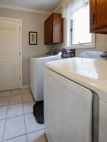 8468 Rondale Drive, Grand Blanc, MI 48439