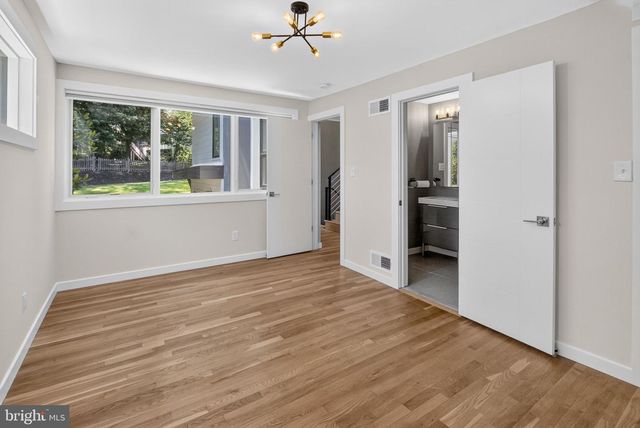 6222 DAHLONEGA RD, Bethesda, MD 20816