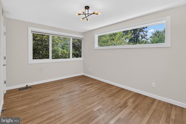 6222 DAHLONEGA RD, Bethesda, MD 20816