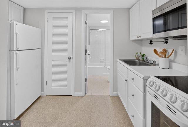 6222 DAHLONEGA RD, Bethesda, MD 20816