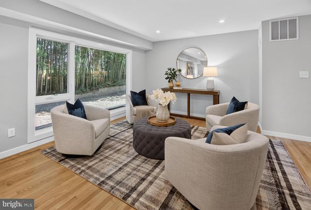 6222 DAHLONEGA RD, Bethesda, MD 20816