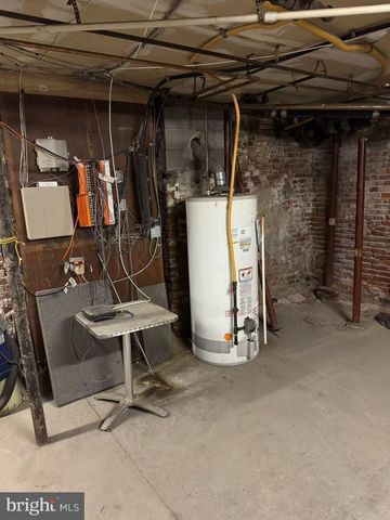 701 CHESTNUT ST, Philadelphia, PA 19106