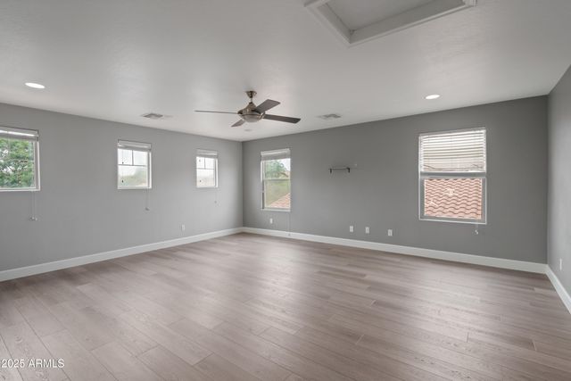 42502 W SOMERSET Drive, Maricopa, AZ 85138