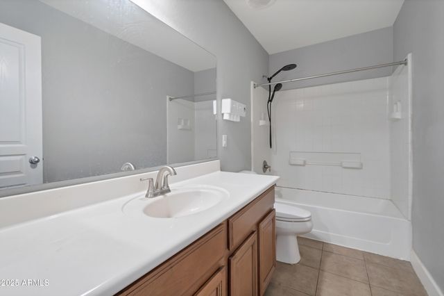 42502 W SOMERSET Drive, Maricopa, AZ 85138