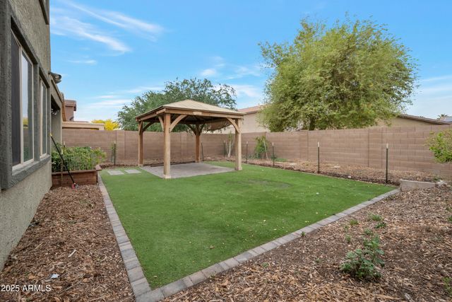42502 W SOMERSET Drive, Maricopa, AZ 85138