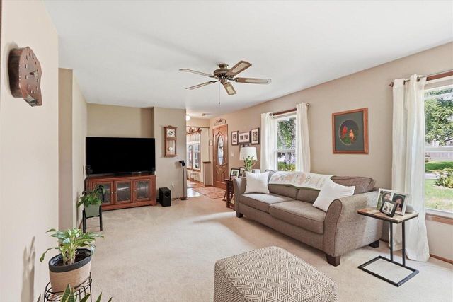 107 Shepard COURT, Mukwonago, WI 53149