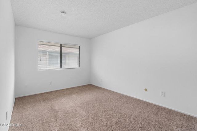 7137 Shoup Avenue 31, West Hills, CA 91307