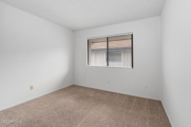 7137 Shoup Avenue 31, West Hills, CA 91307
