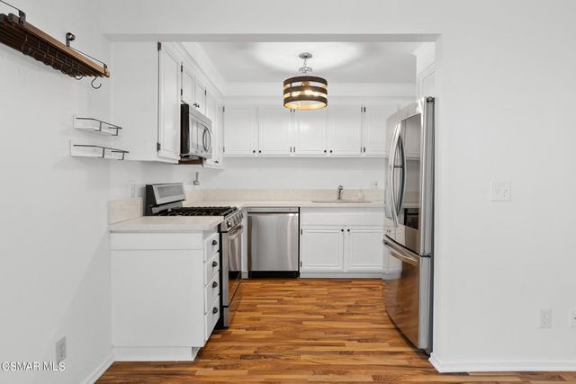 7137 Shoup Avenue 31, West Hills, CA 91307
