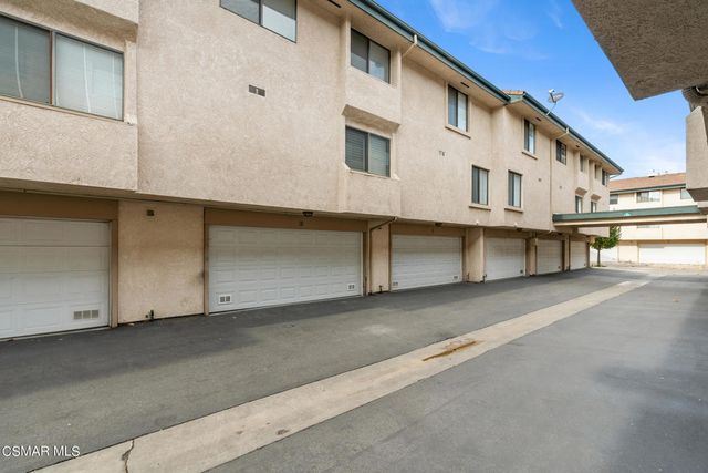 7137 Shoup Avenue 31, West Hills, CA 91307
