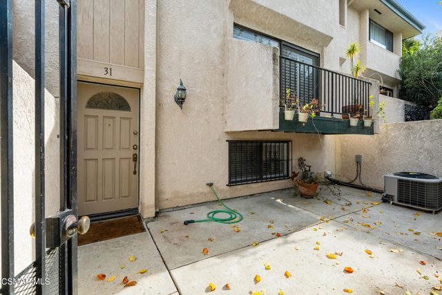 7137 Shoup Avenue 31, West Hills, CA 91307