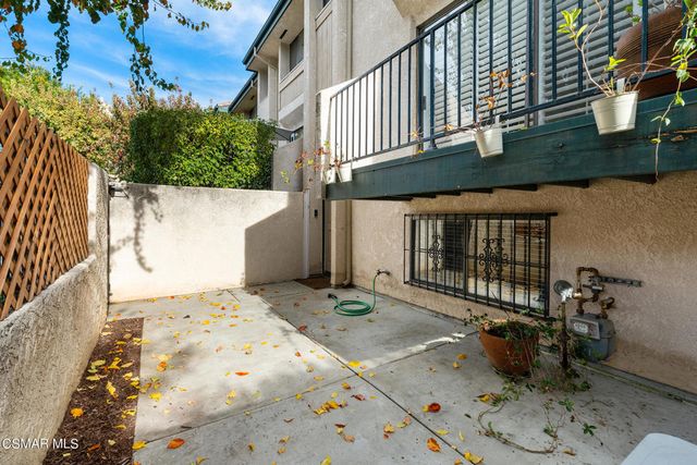 7137 Shoup Avenue 31, West Hills, CA 91307