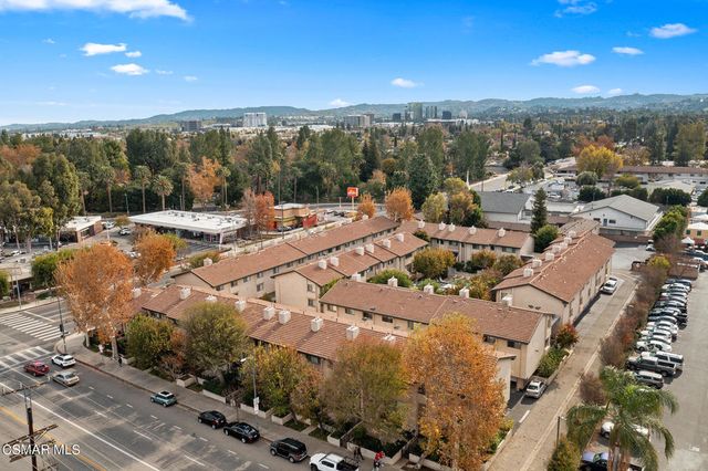 7137 Shoup Avenue 31, West Hills, CA 91307