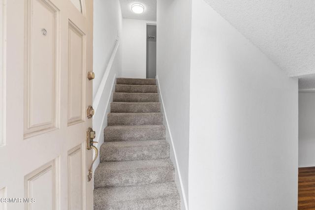 7137 Shoup Avenue 31, West Hills, CA 91307