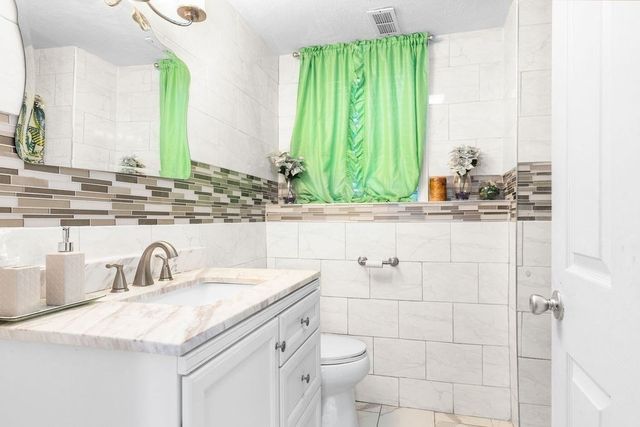 39 Frost Ave, Brockton, MA 02301