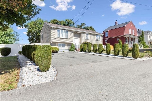 39 Frost Ave, Brockton, MA 02301