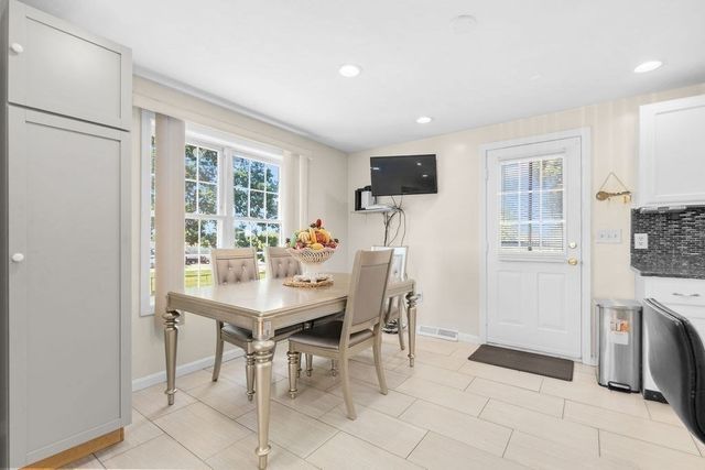 39 Frost Ave, Brockton, MA 02301
