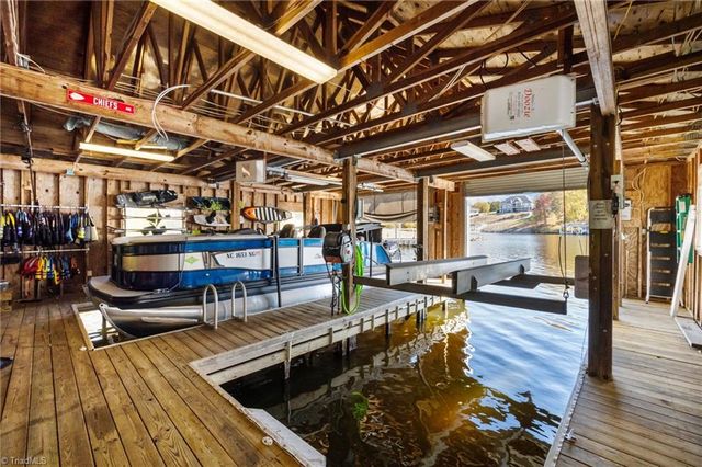 515 OAK POINTE Drive, Semora, NC 27343